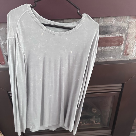 Men’s Large Lululemon Long Sleeve Shirt - Picture 1 of 5